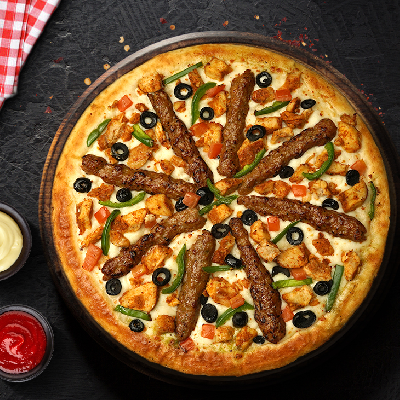Chicken Seekh Kebab Pizza